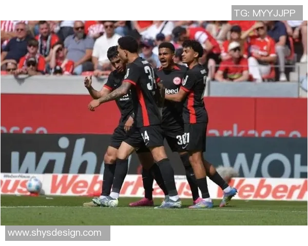 多特横扫法兰克福，欧冠席位牢固