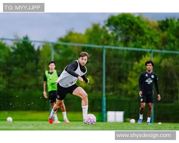 曼城中场受伤缺阵，备战关键战役堪忧！